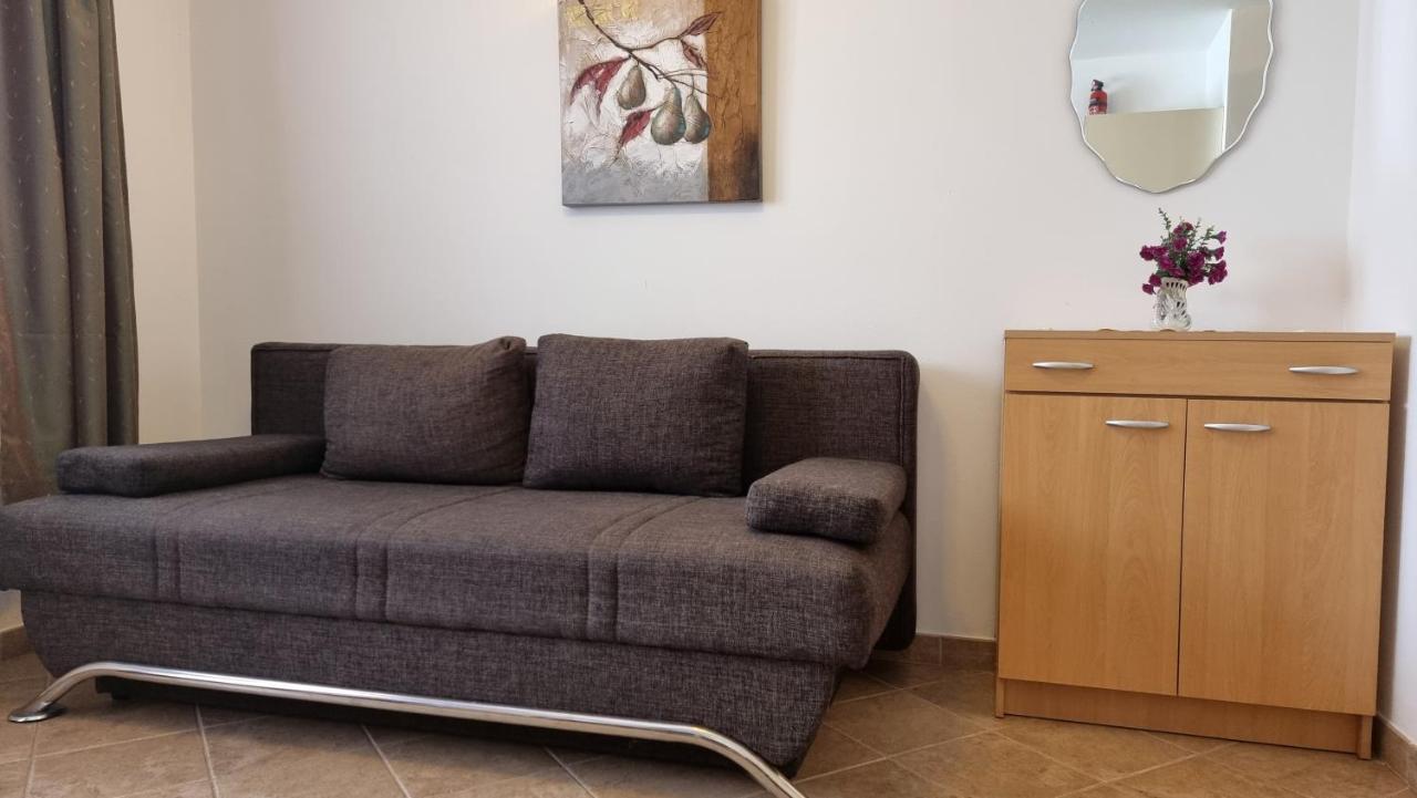 Apartmani Sidro Malinska Ngoại thất bức ảnh
