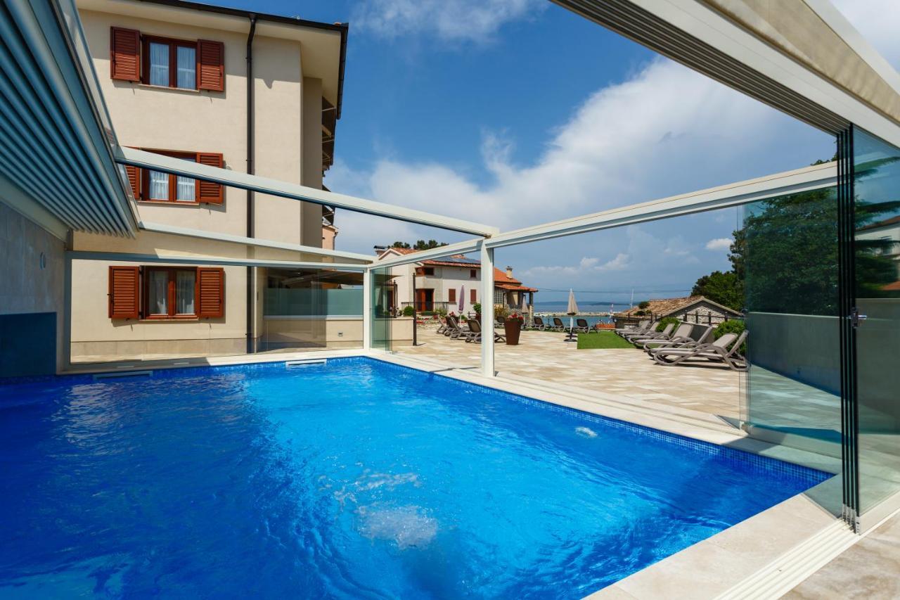 Apartmani Sidro Malinska Ngoại thất bức ảnh