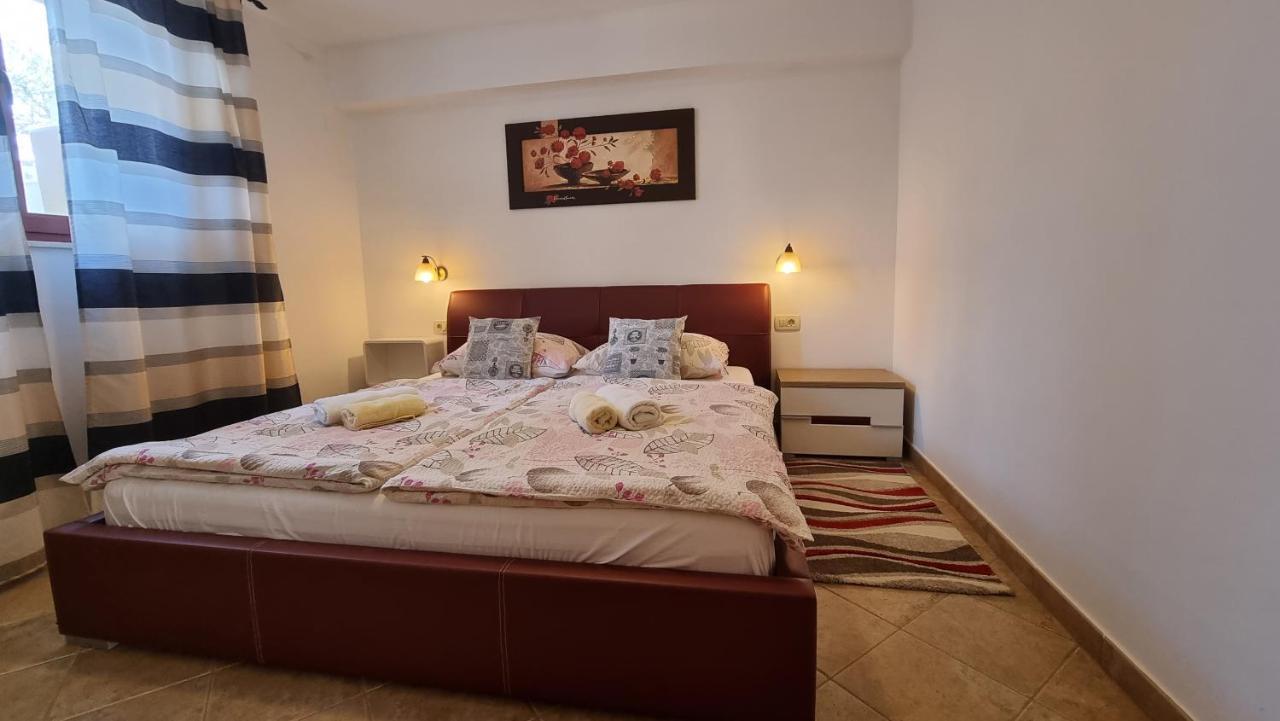 Apartmani Sidro Malinska Ngoại thất bức ảnh