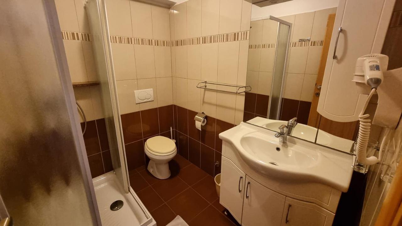 Apartmani Sidro Malinska Ngoại thất bức ảnh