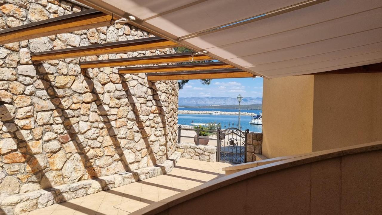 Apartmani Sidro Malinska Ngoại thất bức ảnh