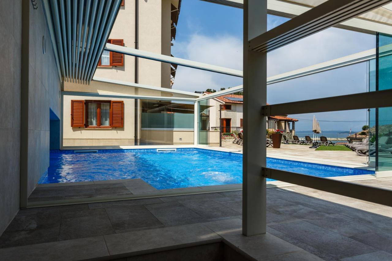 Apartmani Sidro Malinska Ngoại thất bức ảnh
