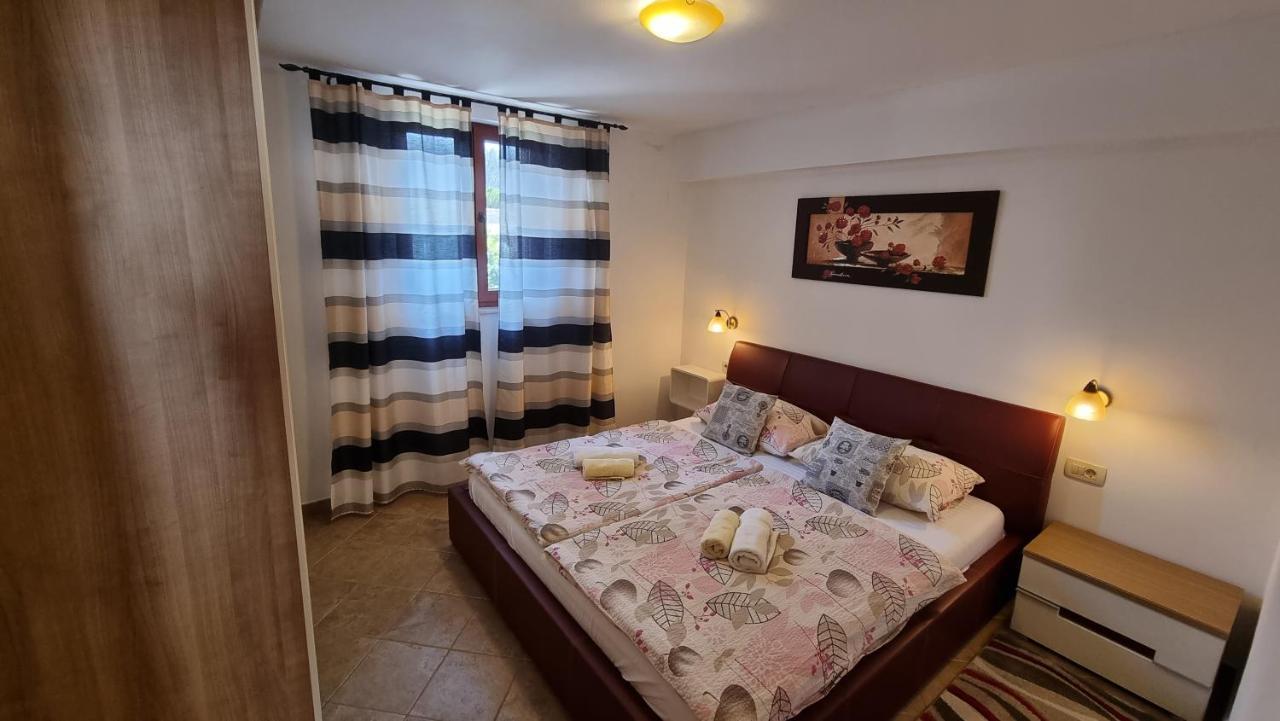Apartmani Sidro Malinska Ngoại thất bức ảnh